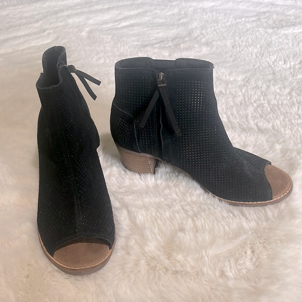 Toms 8.5 peep toe black booties
